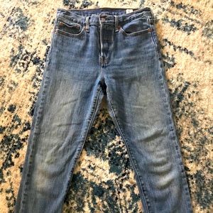 Levi’s Women’s White Oak Cone Denim Jeans Size 28